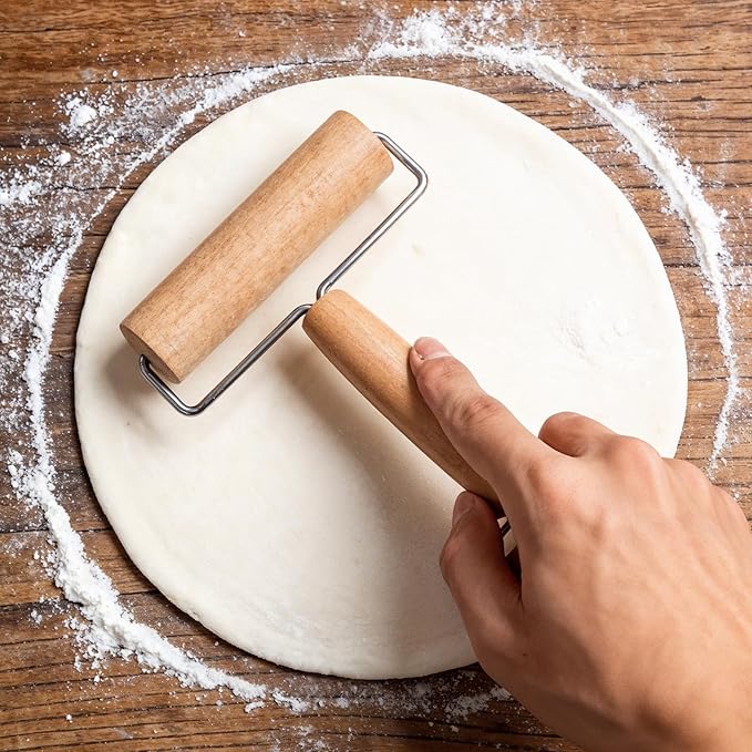 JJUNW Small Rolling Pin, Pizza Dough Roller, Non Stick Wood Pastry Roller