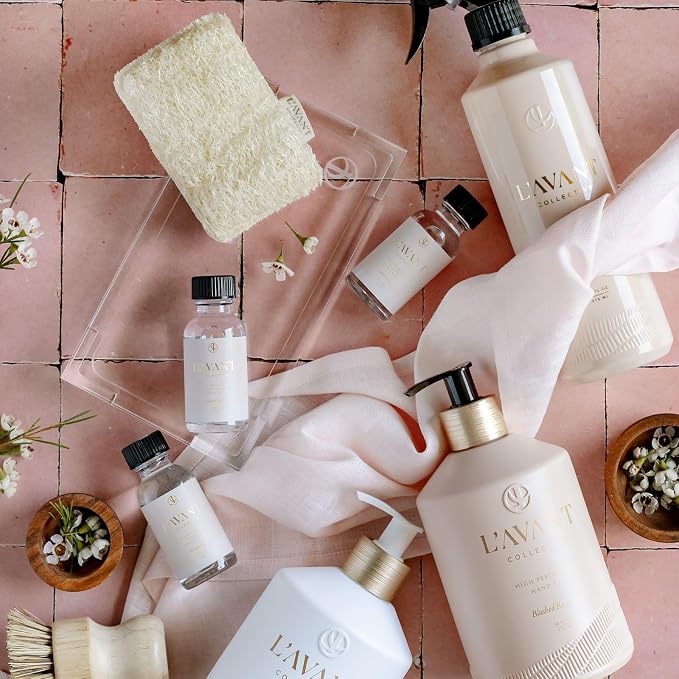 L'AVANT Collective The Ultimate Dish Wash Duo, Natural Luxury Dish Soap 16 Fl Oz with Refillable Glass Pump Bottle & 2 Loofah Dish Sponges for Pots, Pans, Dishes and Kitchen Cleaning, Ambre Santal