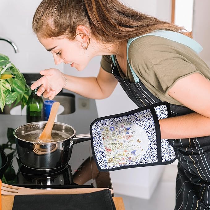 Colorful Wildflowers Floral Oven Mitts Set, Pot Holders